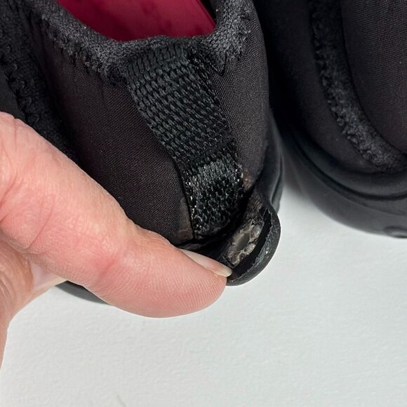 Crocs Girls Mary Jane Flats Black Pink Hook Loop Strap Size J2 Youth Shoes Kids - Picture 8 of 10